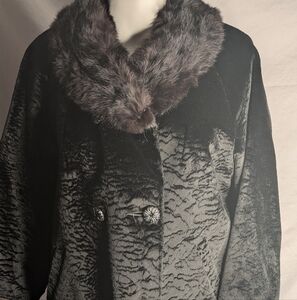 Vintage Crushed Velvet Jacket w Fur Collar Styled by Winter